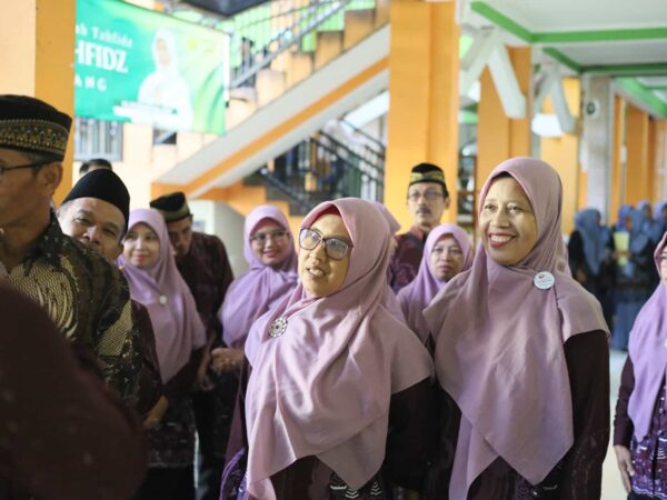 Pengawas Madrasah Kawal Studi Tiru GTK MIN 1 Kulon Progo 