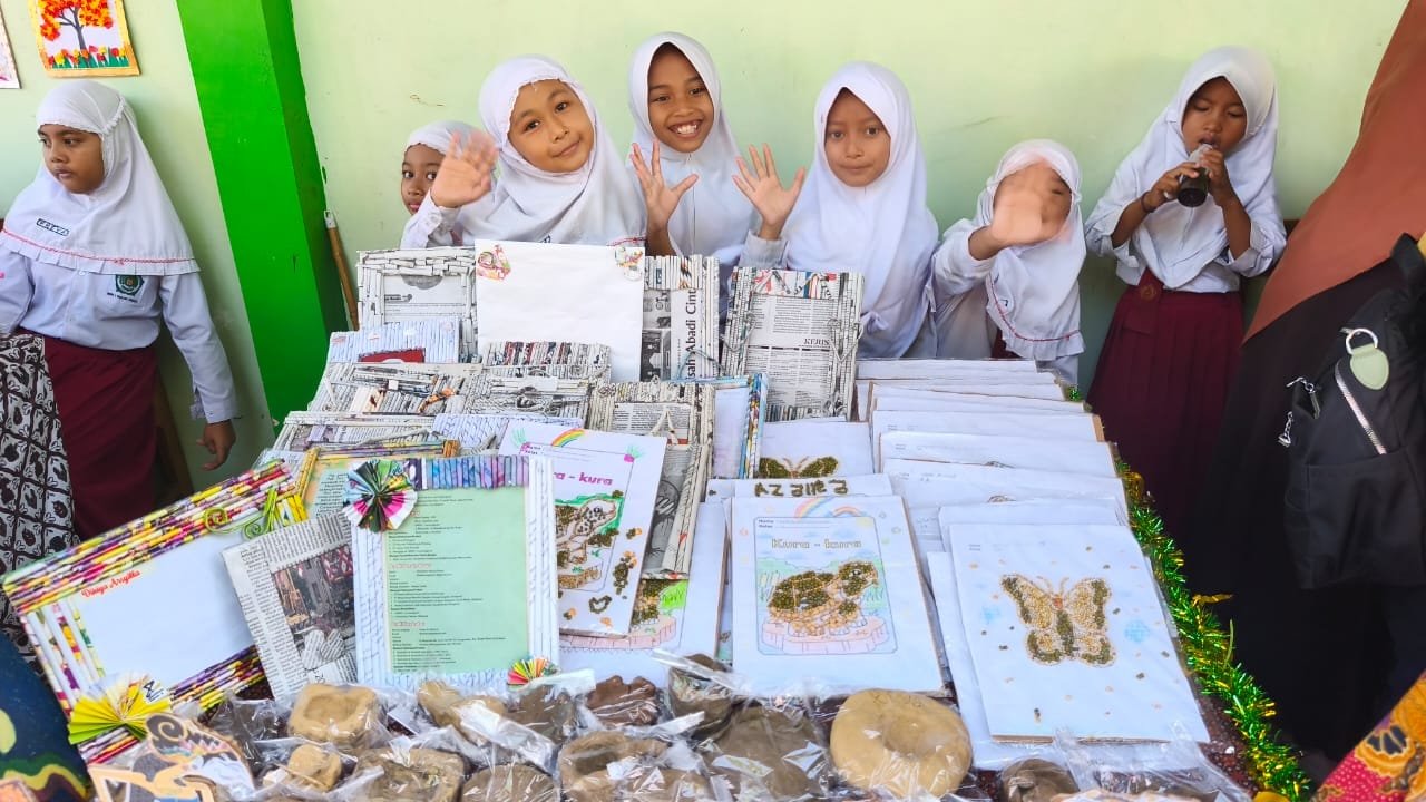 Kreativitas Siswa Kelas II Warnai Gelar Karya MIN 1 Kulon Progo