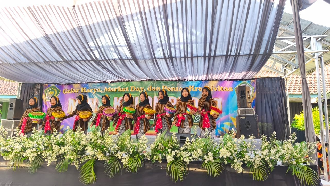 Pentas Kreativitas MIN 1 Kulon Progo Tampilkan Bakat dan Seni
