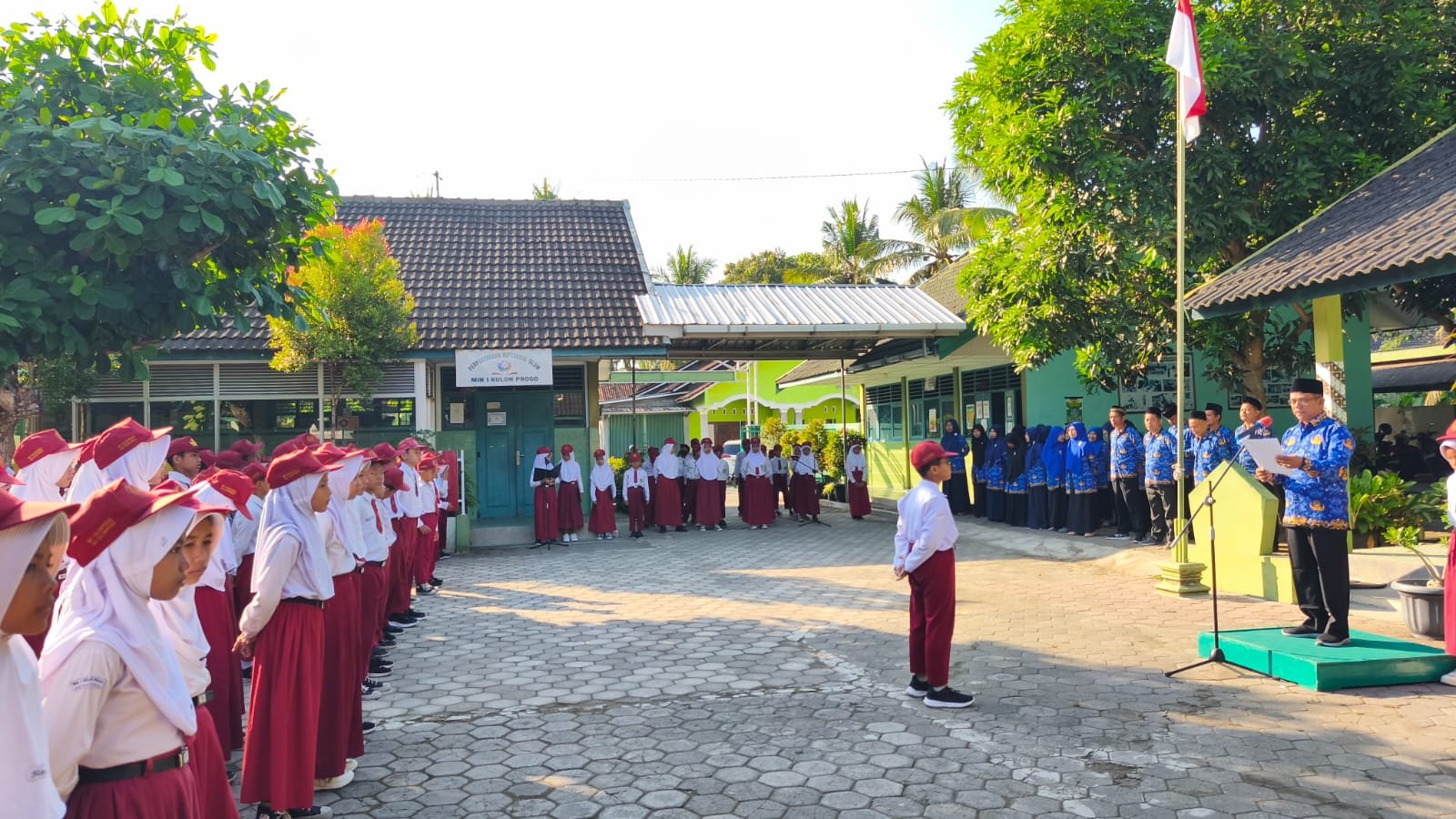 MIN 1 Kulon Progo Tanamkan Semangat Persatuan kepada Siswa