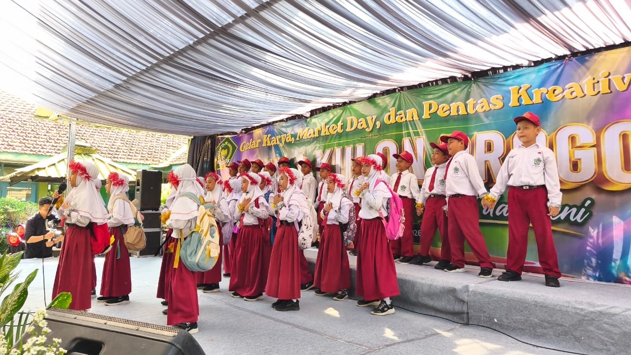 Pentas Kreativitas MIN 1 Kulon Progo, Kelas I Tampil Ceria Lewat Lagu dan Dolanan Tradisional